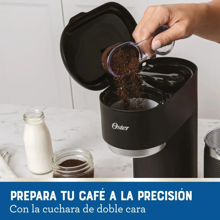 Cafetera Latte Oster 4 en 1 con Espumador