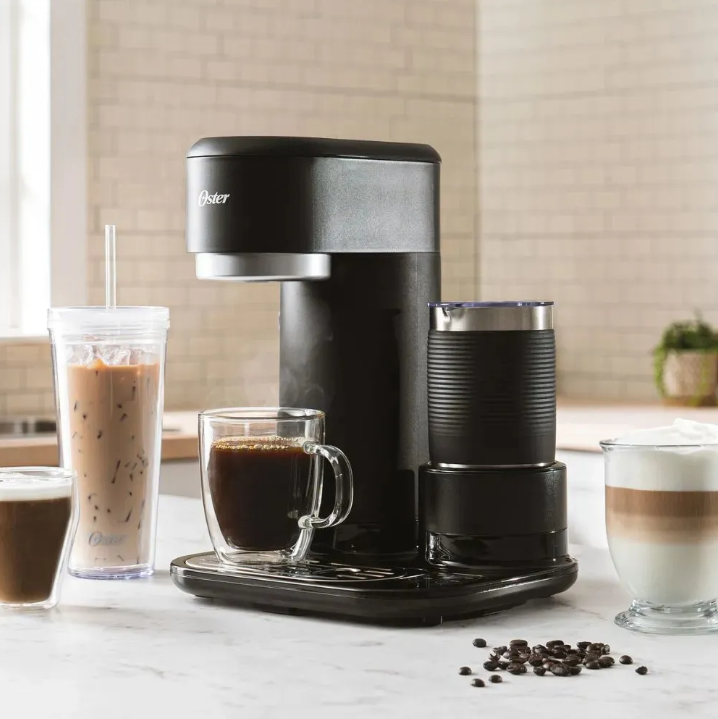 Cafetera Latte Oster 4 en 1 con Espumador